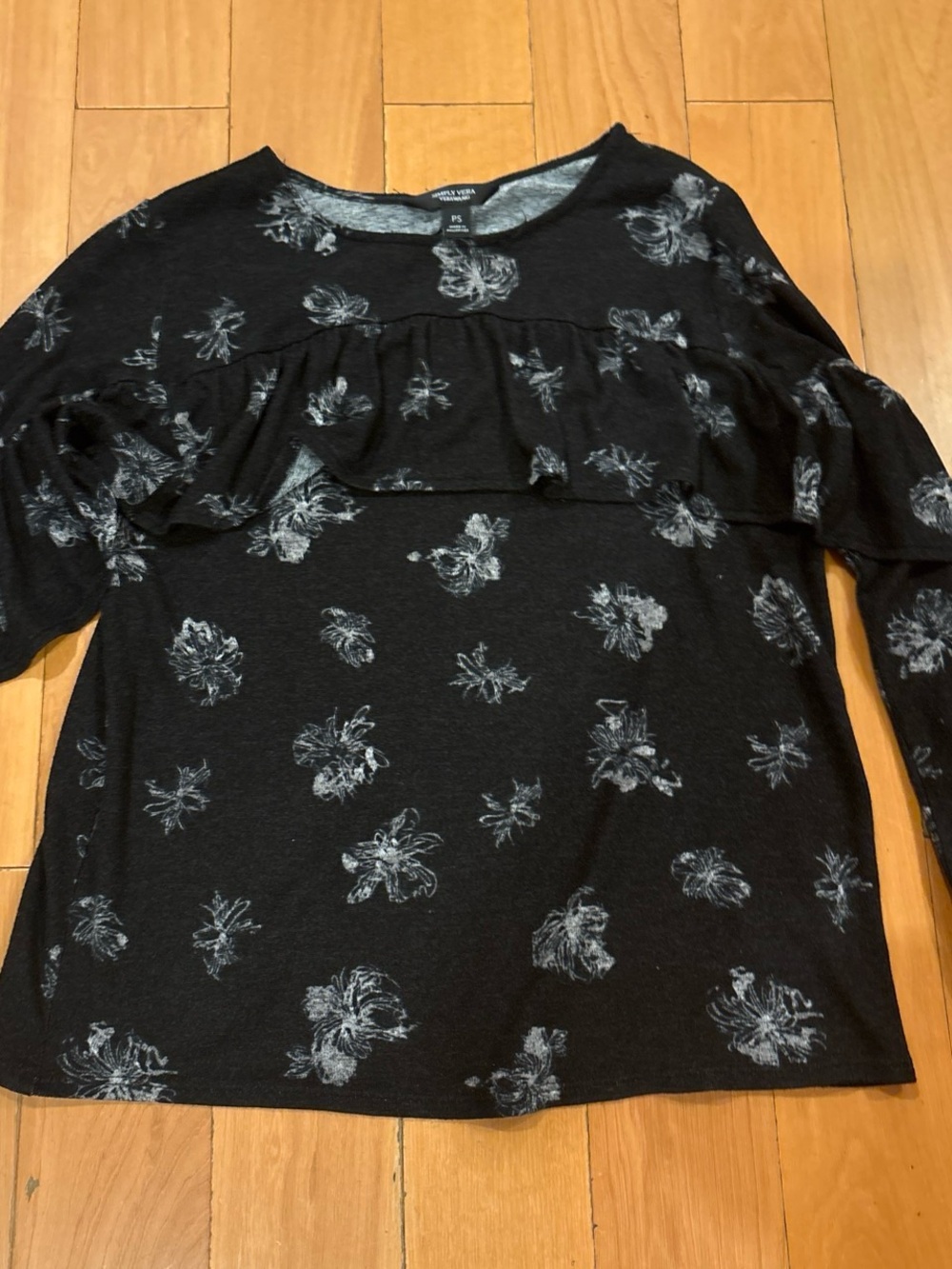 Vera Wang Black Floral Ruffle Long-Sleeve Top